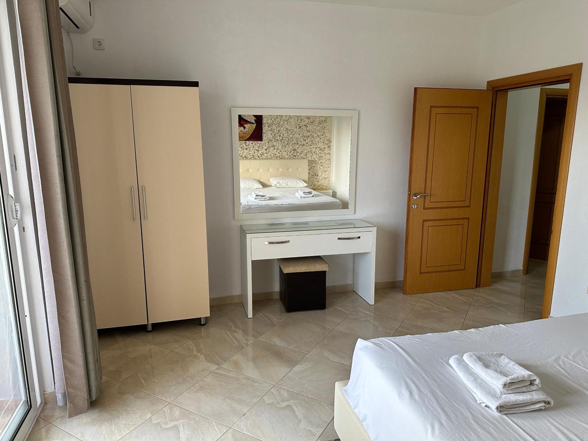 Apartments Casa Mia Улцин Стая снимка